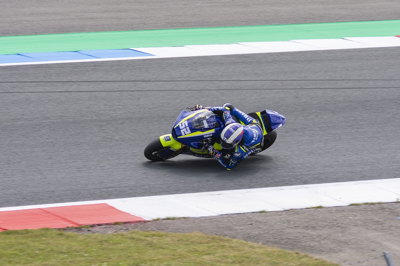 快船队球星哈登受伤，队内担心加剧.