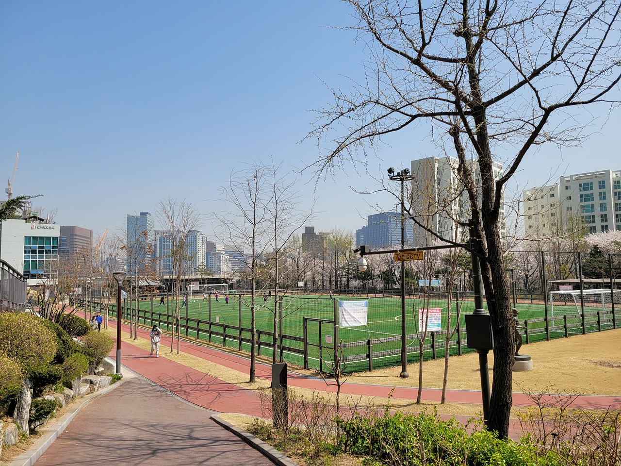 歐會杯半決賽次回合巴塞爾1-3佛羅倫薩 大反轉！時隔33年再進歐戰決賽.